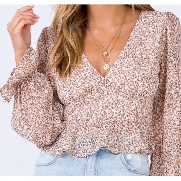 Princess Polly Tops - Princess Polly Floral Ruffled‎ Bell Sleeve Crop Top, Size 2